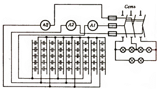 Схема включения ламп накаливания для разряда батарей конденсаторов (до 1000 В) с помощью рубильника с двойными ножами