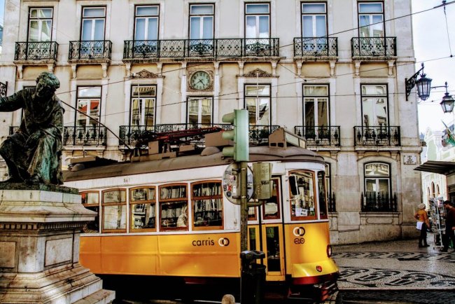 Исторические трамваи в Лиссабоне