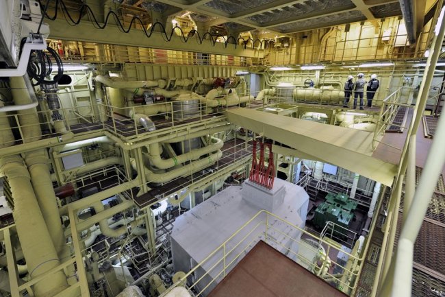 Центральный машинный зал российской атомной электростанции