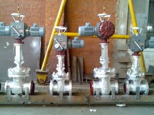 Клапаны для регулирования потока жидкости в трубопроводе