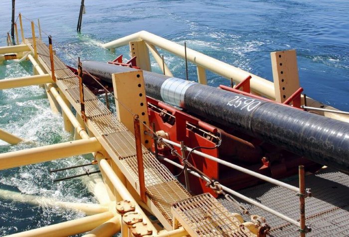 Монтаж силового подводного кабеля