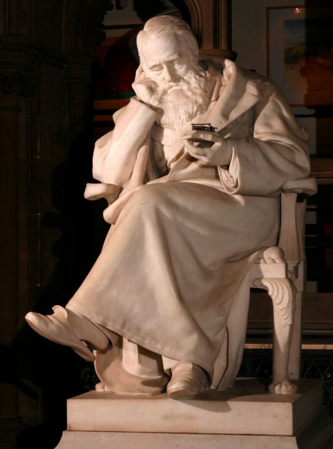 Статуя Джоуля в ратуше Манчестера