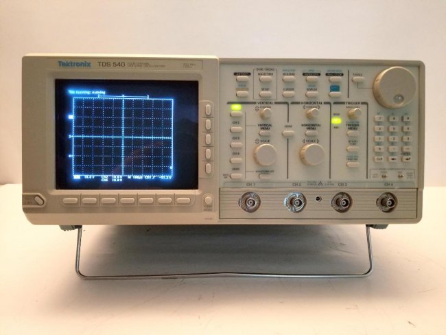 4-канальный цифровой осциллограф Tektronix TDS 540 500 МГц