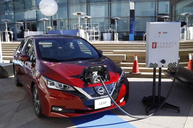 Nissan использует иехнологию Vehicle To Grid