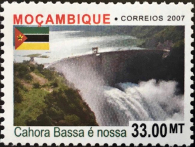 ГЭС Кахора-Басса на почтовой марке Мозамбика 2007 года